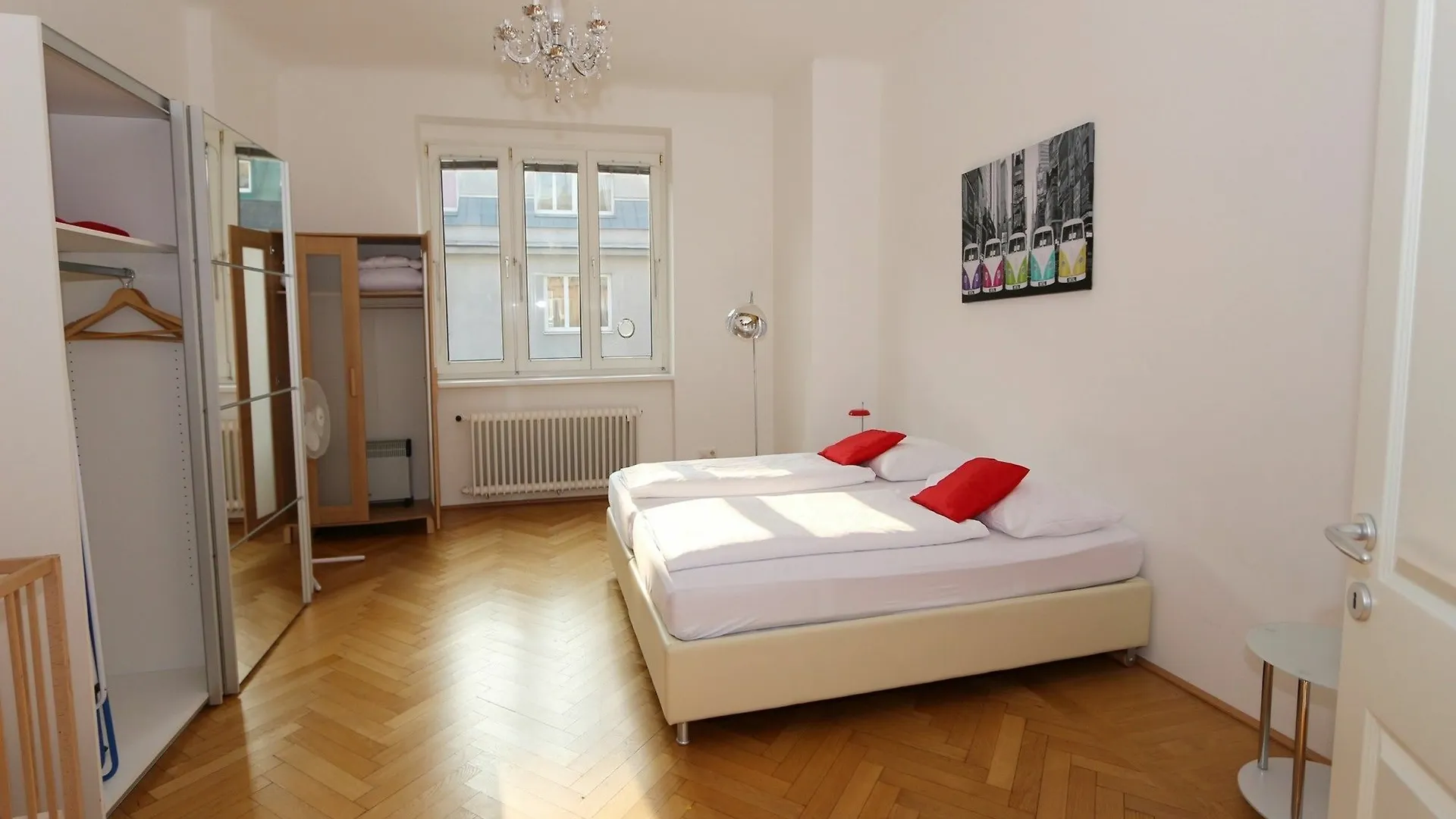 Puzzlehotel - Apartments Zentrum I Viyana Otel